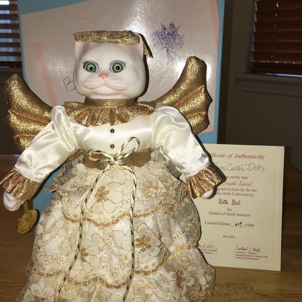 Betty Carter cat tree topper